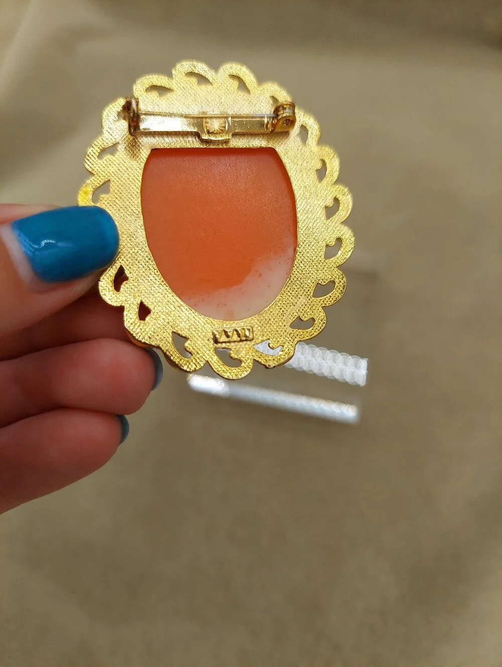 Vintage AAJ Signed Cameo Brooch Gold Tone
